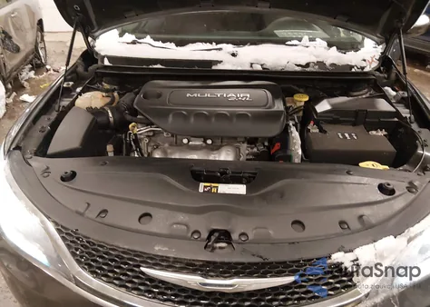 2016 Chrysler 200 Limited z USA, uszkodzony, nr VIN 1C3CCCAB1GN111678